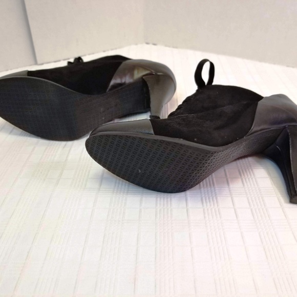 NWOB Tahari Travis Leather/Suede Ankle Boots 7.5M - Picture 8 of 8